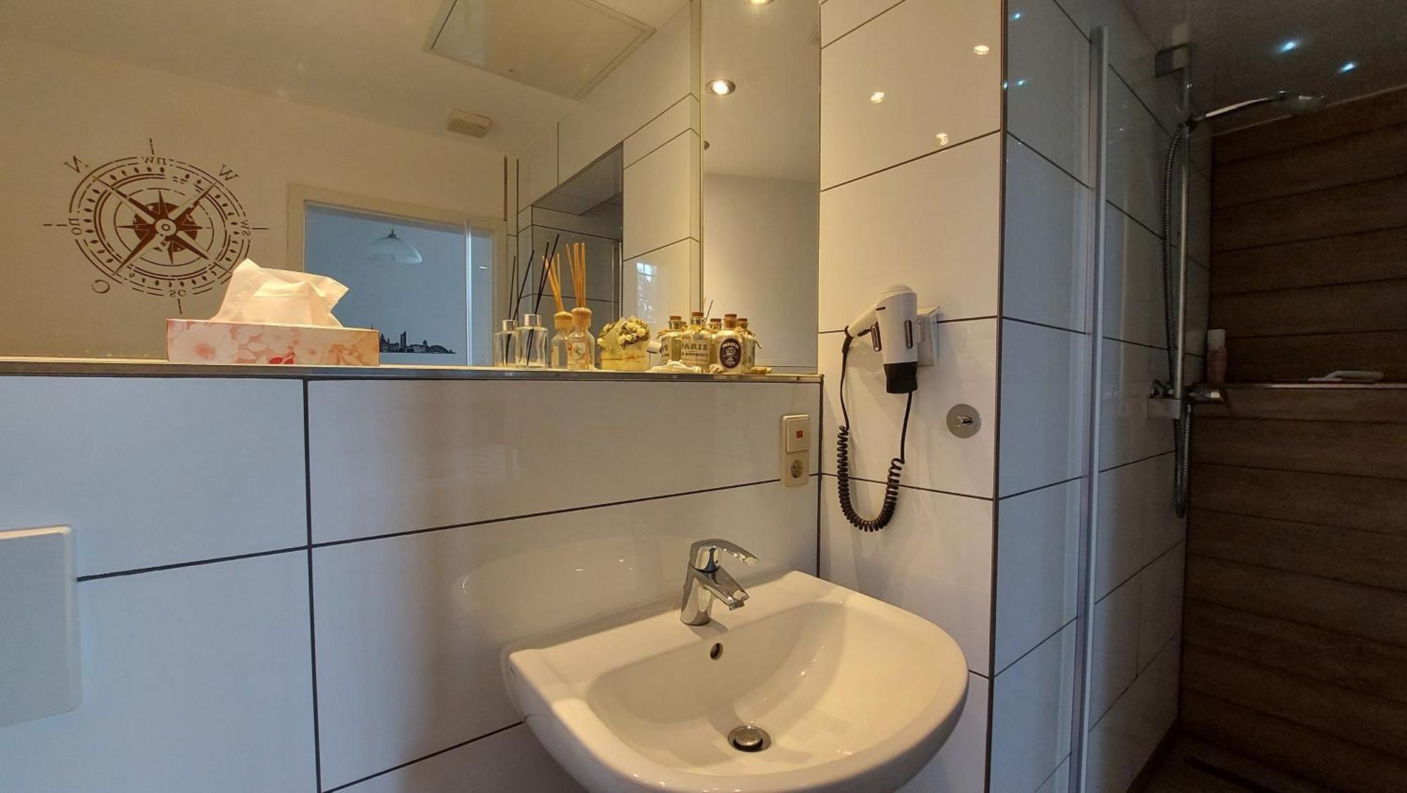 Leipzig Ferienwohnung In Ruhiger Lage Esterno foto